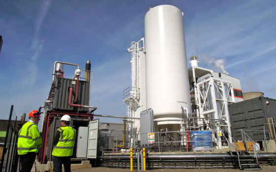 尽管被很多工程师视作一种破坏性的技术，但实际上液化空气的用途还远不止于此。降温至-196摄氏度的低温液化空气可以被视作一种储能机制，这种思想将有可能颠覆我们对现有活塞式发动机和储能计划形式的认识 