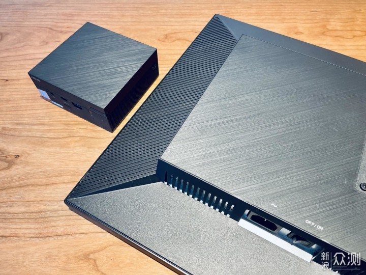 2000价位推荐,华硕创艺国度PA279CV 4K显示器_新浪众测