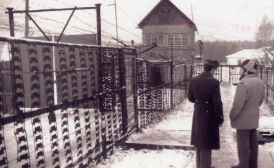 另一个可能的藏宝地点是克拉斯诺雅茨克，曾经是古拉格集中营的所在地。人们在克拉斯诺雅茨克发现了一个神秘的墓地，共有大约500具白俄士兵尸骨。根据当地的民间传说，这些士兵在死亡前不久将黄金隐藏起来