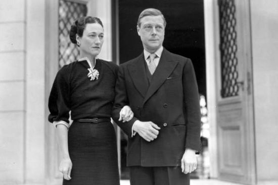 温莎公爵夫妇在法国戛纳的住宅前，1939年1月2日