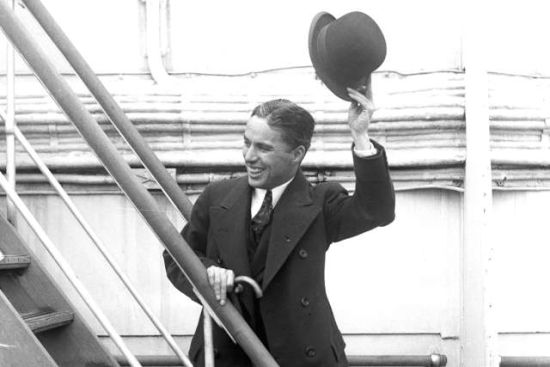 卓别林从欧洲回到美国，1921年10月18日