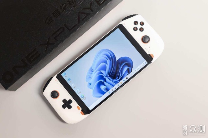 畅玩PC游戏,7英寸掌机:OnexPlayer mini图赏_新浪众测