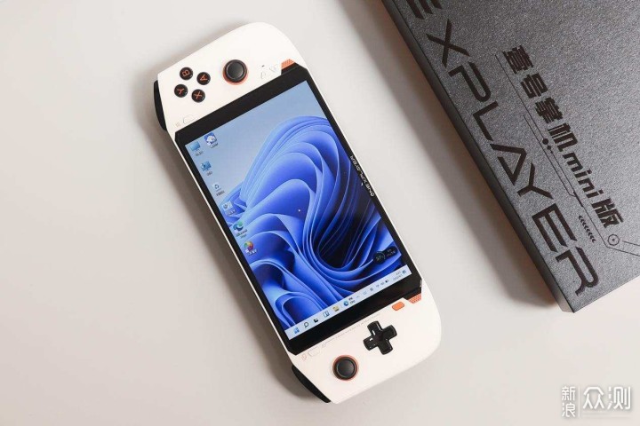 畅玩PC游戏,7英寸掌机:OnexPlayer mini图赏_新浪众测