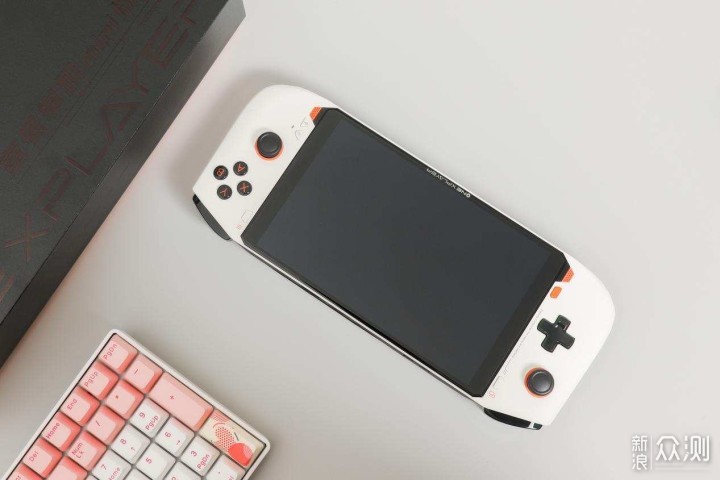 畅玩PC游戏,7英寸掌机:OnexPlayer mini图赏_新浪众测