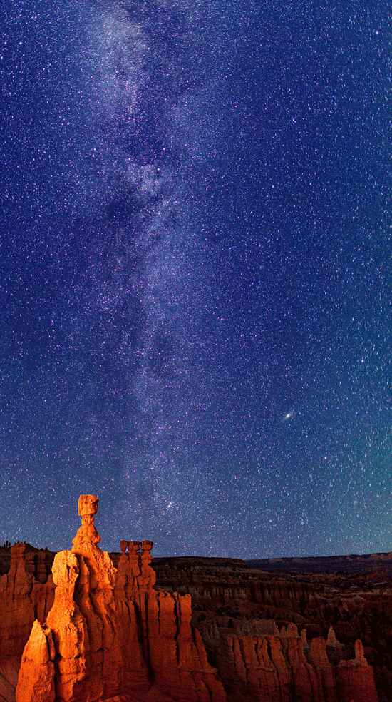 2011年9月20日，拜尔在布莱斯峡谷国家公园上空拍到了银河系的“雷神之锤”