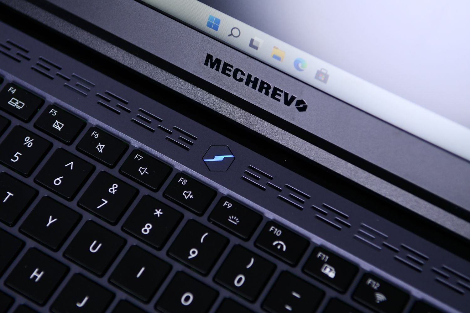 机械革命蛟龙16游戏本评测