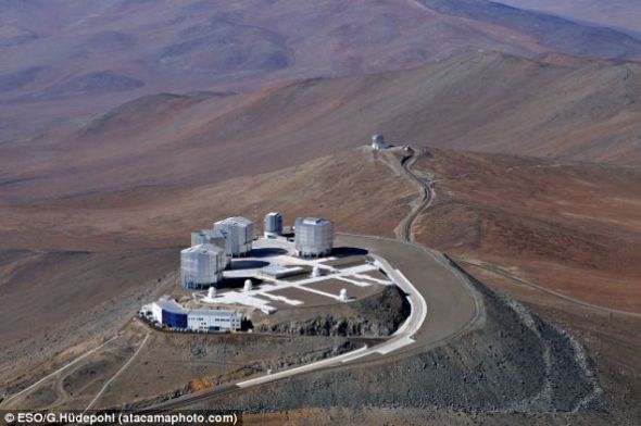 欧洲南方天文台甚大望远镜设施，该项研究的很多工作都是在这里完成的