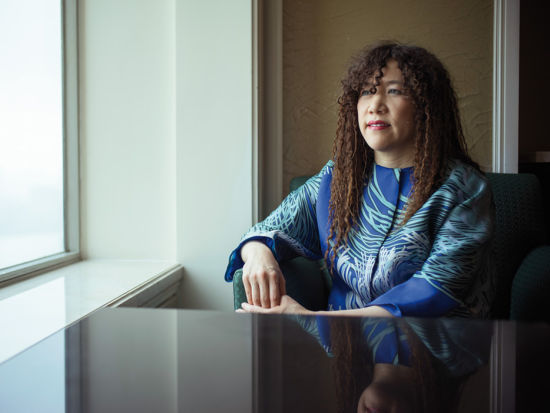 　　1995 年，祖籍上海的戴伟立与印尼华侨丈夫周秀文及其胞弟周秀武在硅谷的家中创立了 Marvell