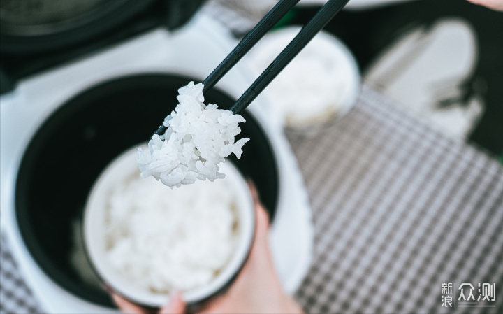 如何用东芝IH铜釜煲煮出一碗让家人惊艳的米饭