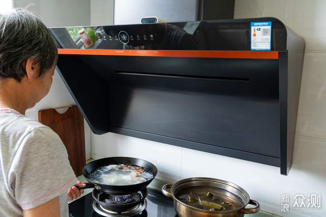 厨房终于没味了!cleadeep澄一净味净烟机体验_新浪众测