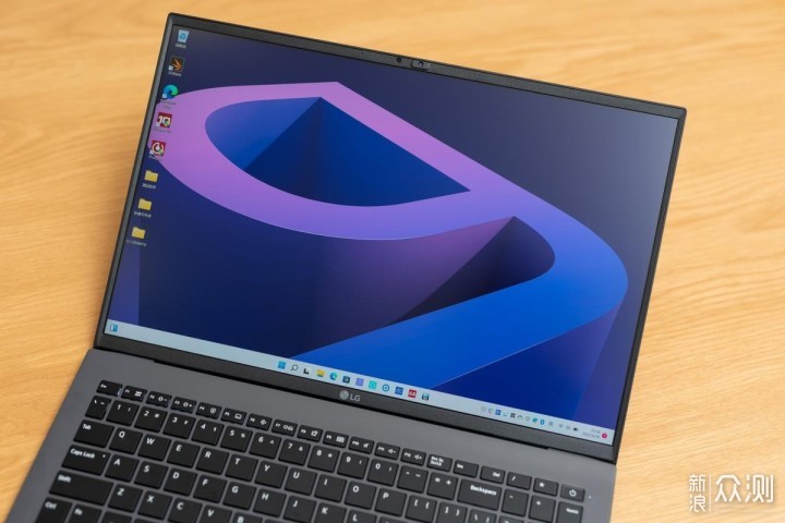 单手轻松掌控的16寸大屏笔记本lggram16