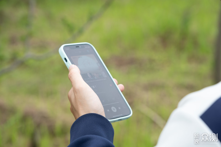 头戴式耳机：我为什么买了漫步者W820NB？_新浪众测