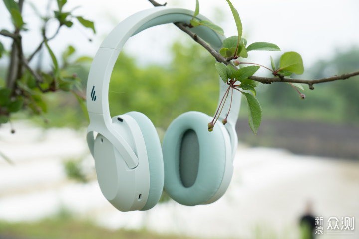 头戴式耳机：我为什么买了漫步者W820NB？_新浪众测