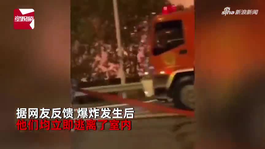 上海石化化工部起火已造成1人死亡，附近网友：凌晨4点避险时大堵车