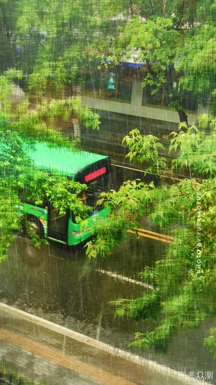 手机这么拍“雨天”,有意境又特别!_新浪众测