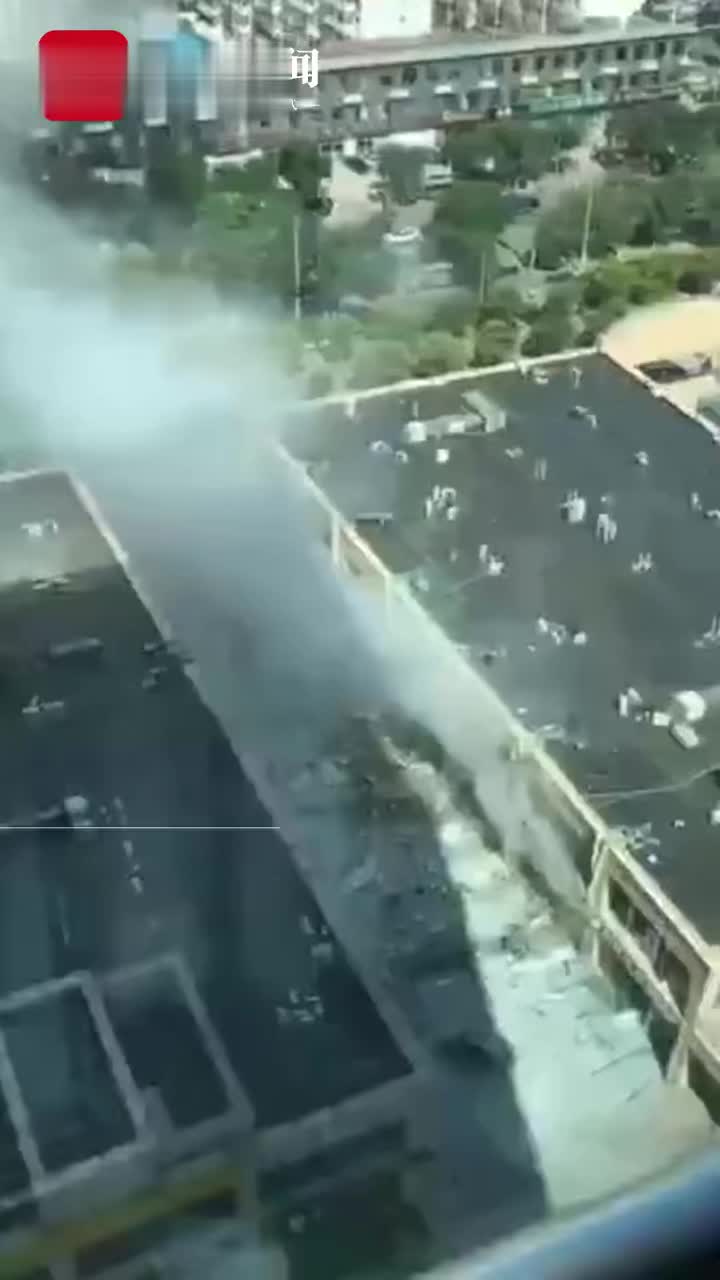 突发！河北燕郊一商业街商铺发生爆炸 现场有市民受伤