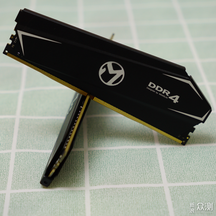 铭瑄终结者DDR4 2666超频手记_新浪众测