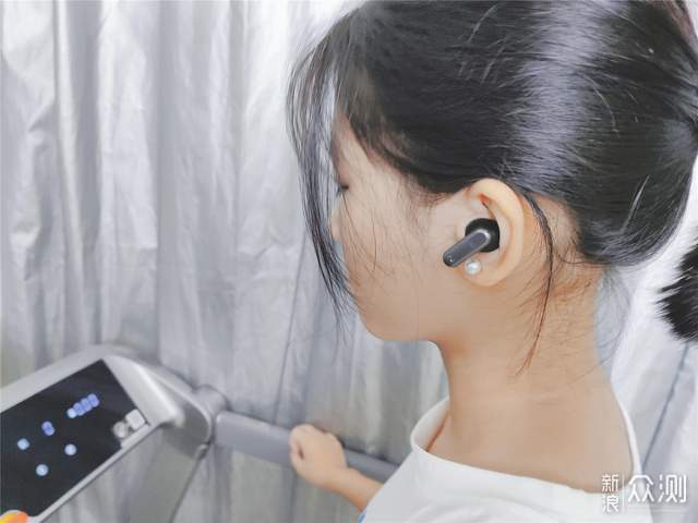 会议录音转文档,这个耳机可满足职场全部需求_新浪众测