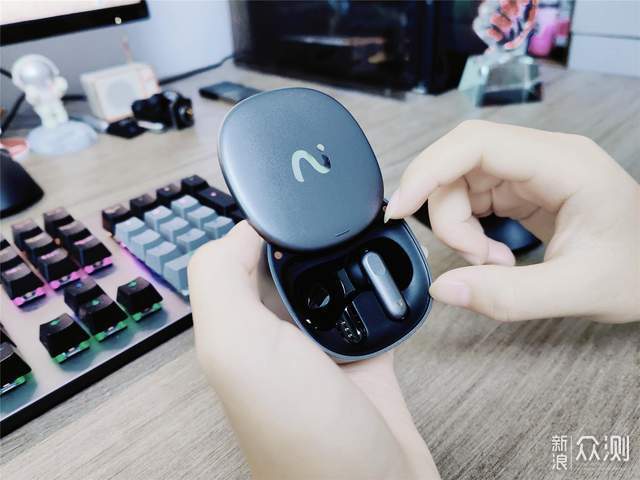 会议录音转文档,这个耳机可满足职场全部需求_新浪众测