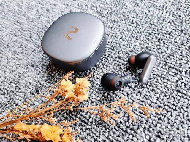 会议录音转文档,这个耳机可满足职场全部需求_新浪众测