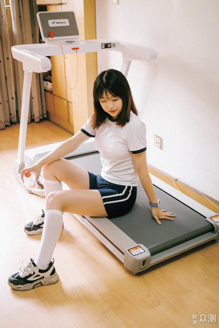 宅家暴汗燃脂,自动调节参数—麦瑞克跑步机X1 _新浪众测