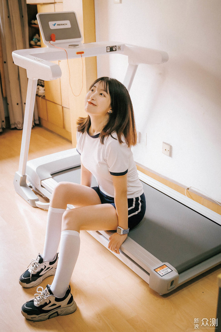 宅家暴汗燃脂,自动调节参数—麦瑞克跑步机X1 _新浪众测