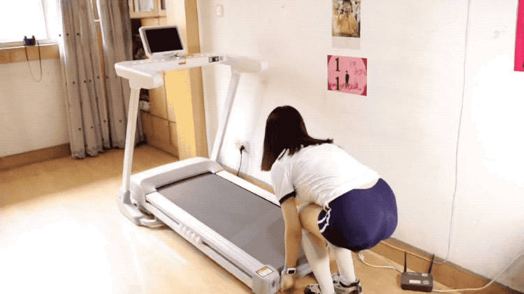 宅家暴汗燃脂,自动调节参数—麦瑞克跑步机X1 _新浪众测