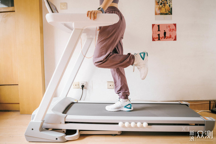 宅家暴汗燃脂,自动调节参数—麦瑞克跑步机X1 _新浪众测
