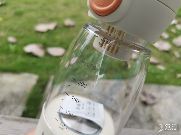 加热保温充电, 一杯搞定: 聪米智能暖水杯体验_新浪众测