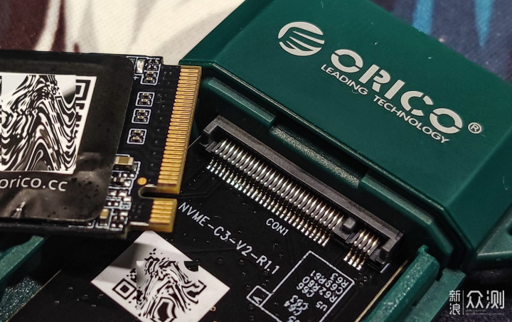 穿件马甲,跑得又快又稳:ORICO透明硬盘盒_新浪众测