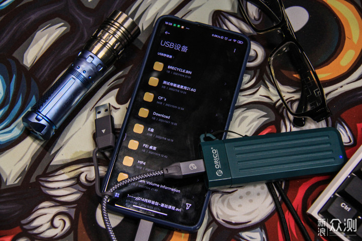 穿件马甲,跑得又快又稳:ORICO透明硬盘盒_新浪众测