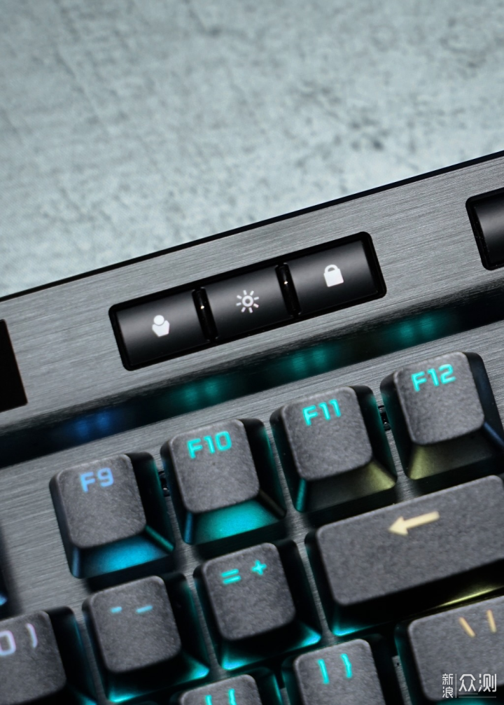 天下武功唯快不破, 海盗船K70PRO TKL OPX开箱_新浪众测