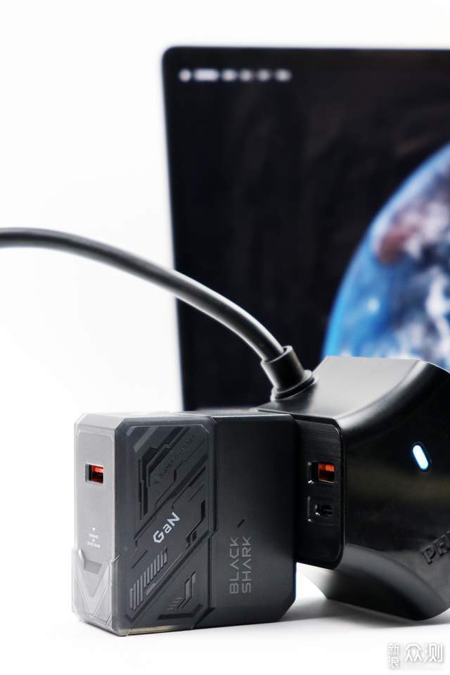 始于颜值 忠于性能——黑鲨星流GaN快充套装_新浪众测