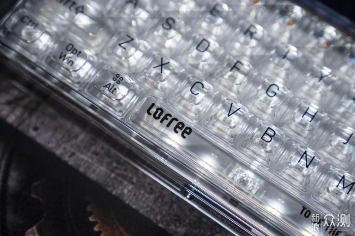 蓝牙机械键盘的颜值天花板:Lofree洛斐1%开箱_新浪众测