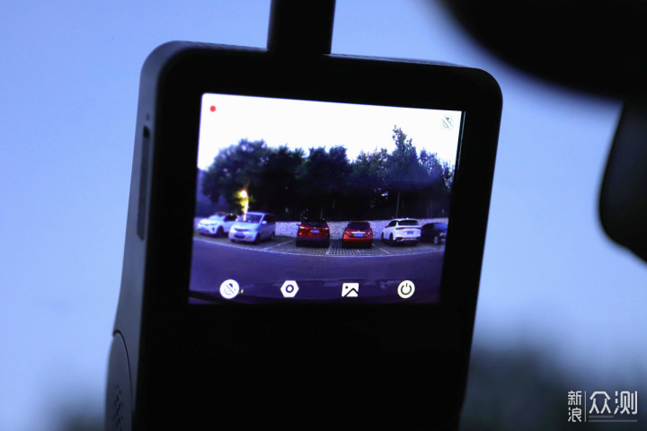 盯盯拍Z50体验报告：夜拍清晰，GPS加持_新浪众测