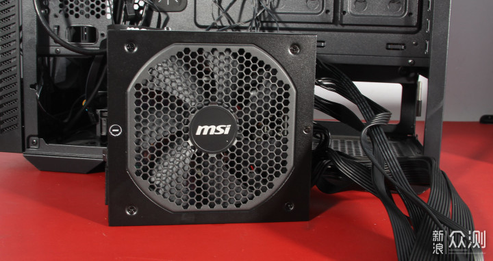 号称伟大的“猫”片！AMD平台暴走Stray_新浪众测