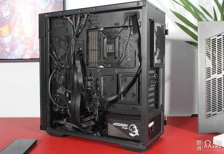 号称伟大的“猫”片！AMD平台暴走Stray_新浪众测