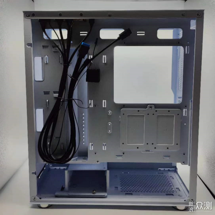 折腾的乐趣:艾湃电竞盖亚GAIA 机箱上手_新浪众测
