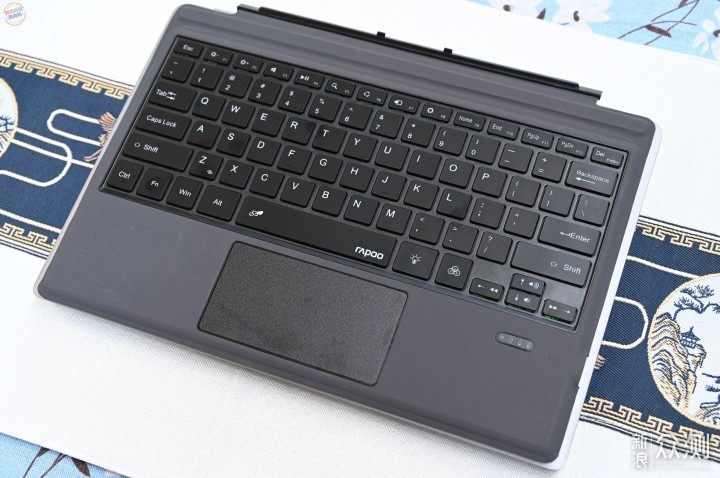 手感顺滑平板键盘,更好用的Surface Pro伴侣_新浪众测