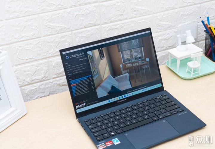 AMD Yes!超薄A4本华硕灵耀X 13锐龙版评测!_新浪众测