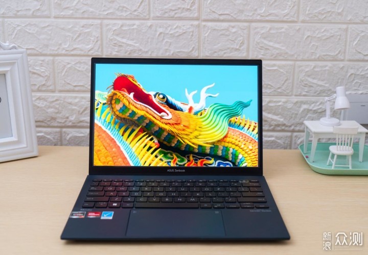 AMD Yes!超薄A4本华硕灵耀X 13锐龙版评测!_新浪众测
