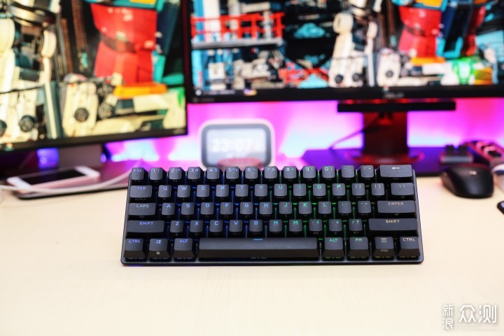 虽迟,但一步到位 海盗船 K70 pro mini 键盘_新浪众测
