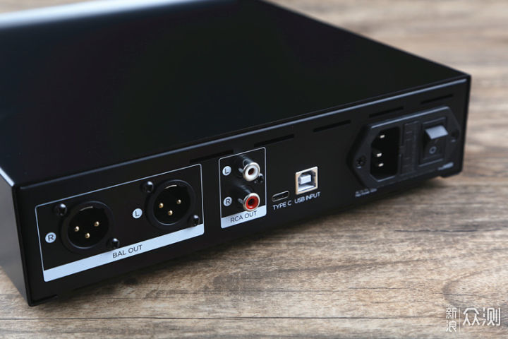 发烧音乐伙伴HIFIMAN EF400解码耳放一体机_新浪众测