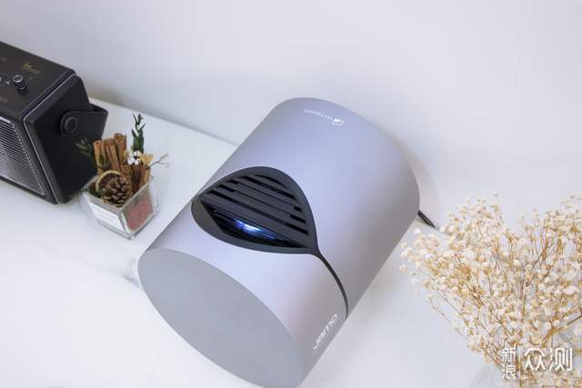 万元投影体验如何?慧示H3超短焦投影仪_新浪众测