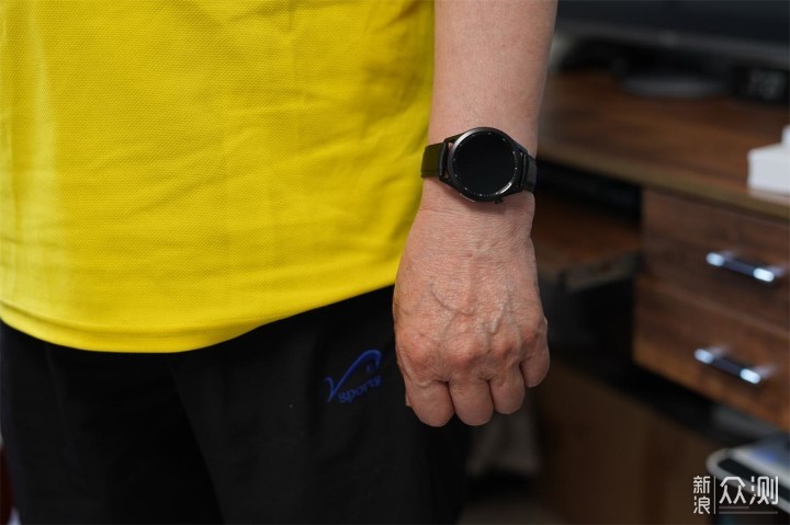 dido E10S血压心电智能手表,关爱家人很放心_新浪众测