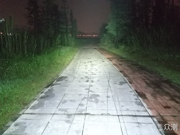 奈特科尔HC68头灯：强悍性能，用光灵活精准_新浪众测