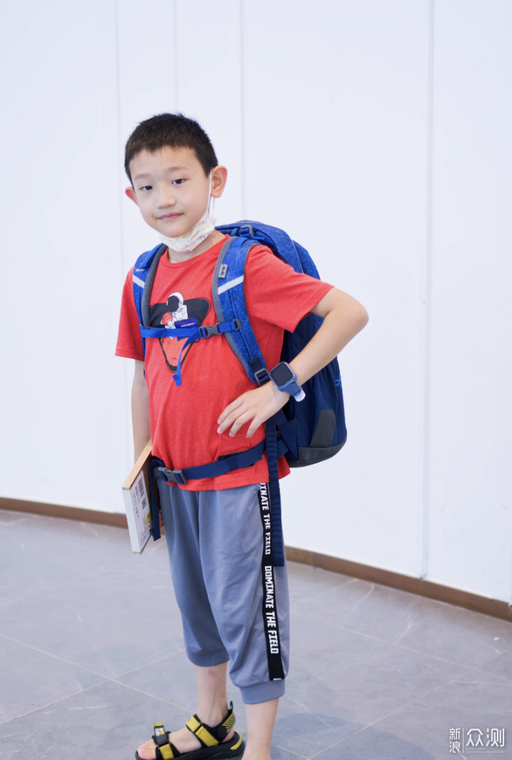 当小学生背上了户外双肩包Deuter学生书包晒单_新浪众测