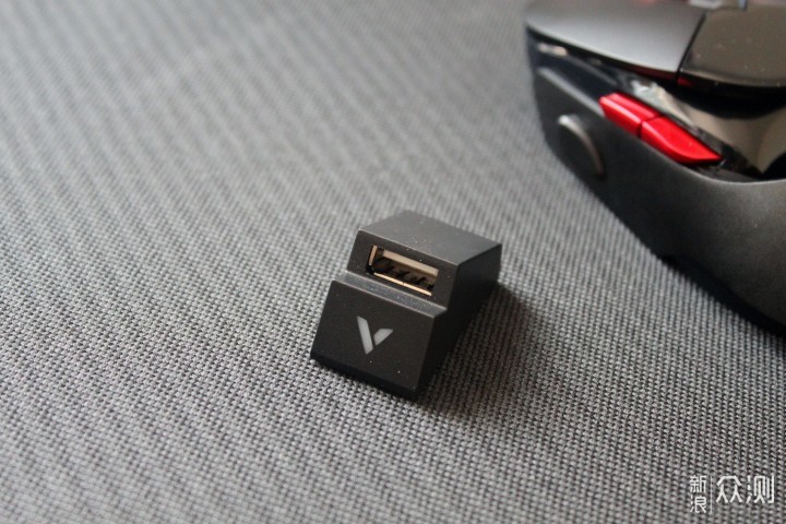 VT960S超跑游戏鼠标：首款搭载V+技术黑科技_新浪众测