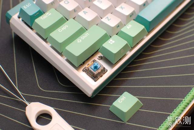 杜伽K330W机械键盘：小体积，高颜值_新浪众测