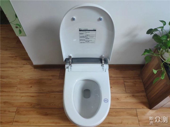 新品体验:强劲增压、双模式冲水、智能清洗_新浪众测